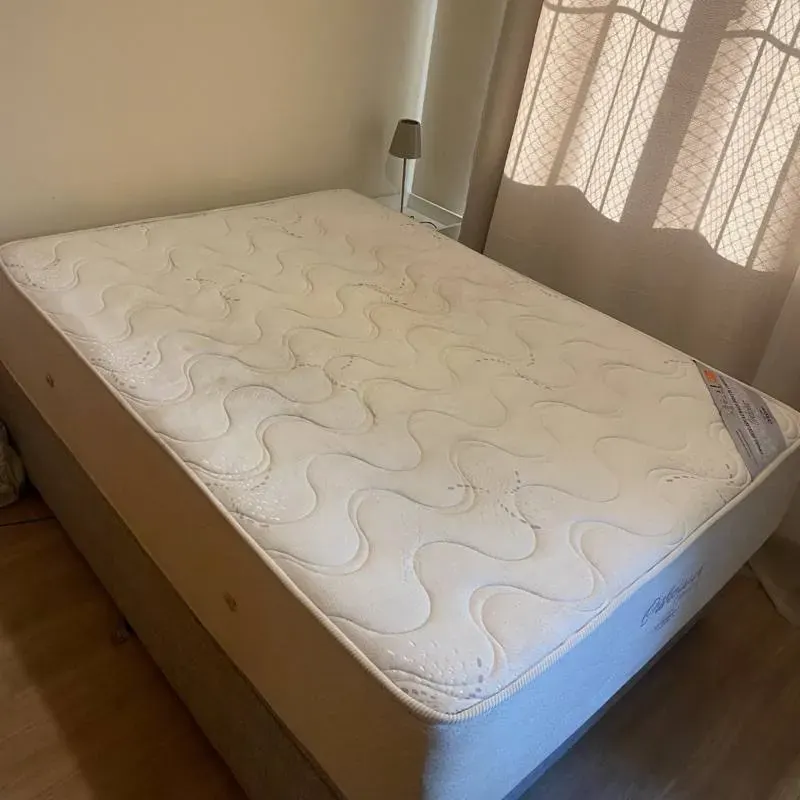 Colchão de casal depois da higienização LimpeSanté